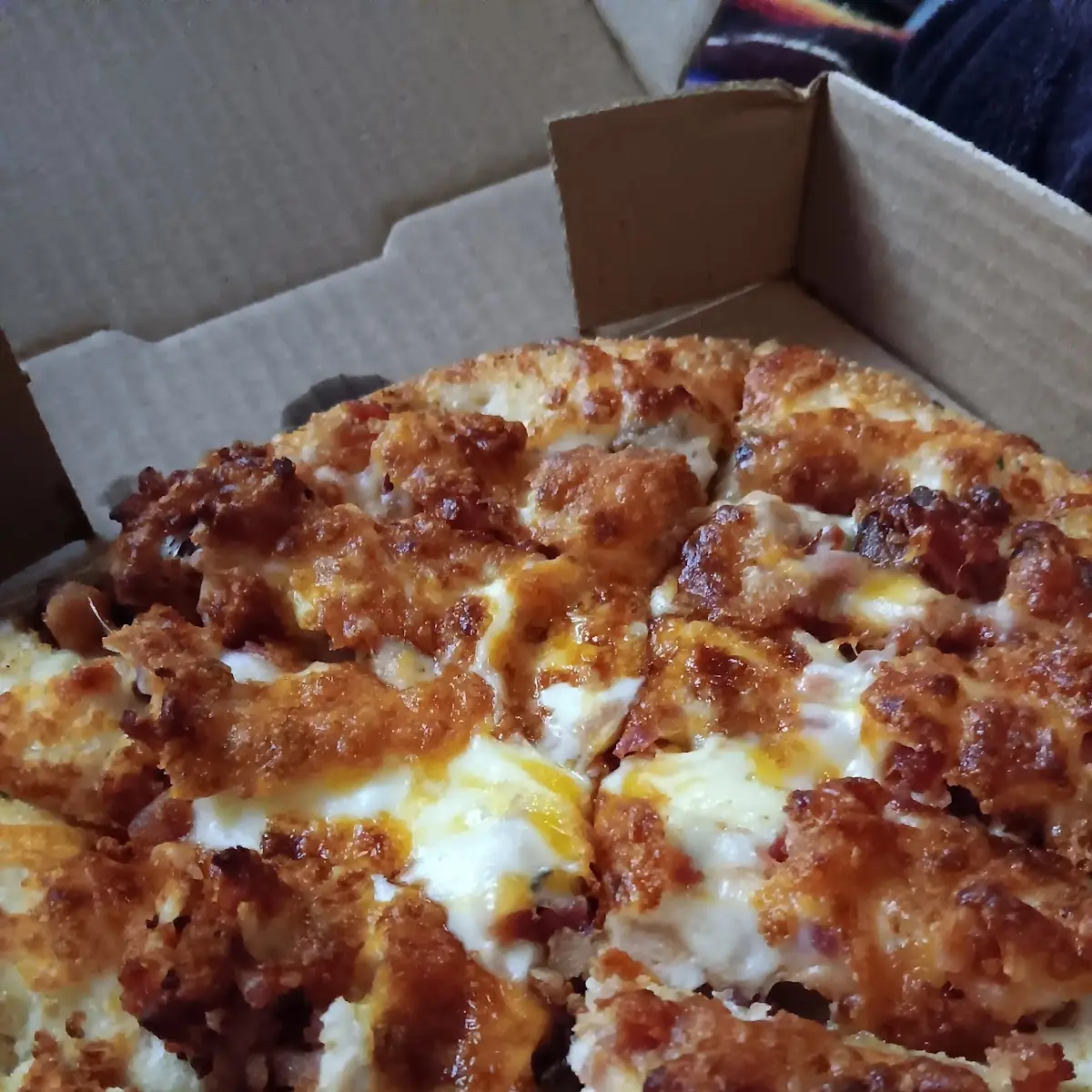Ghe Buffalo Chicken Pizza