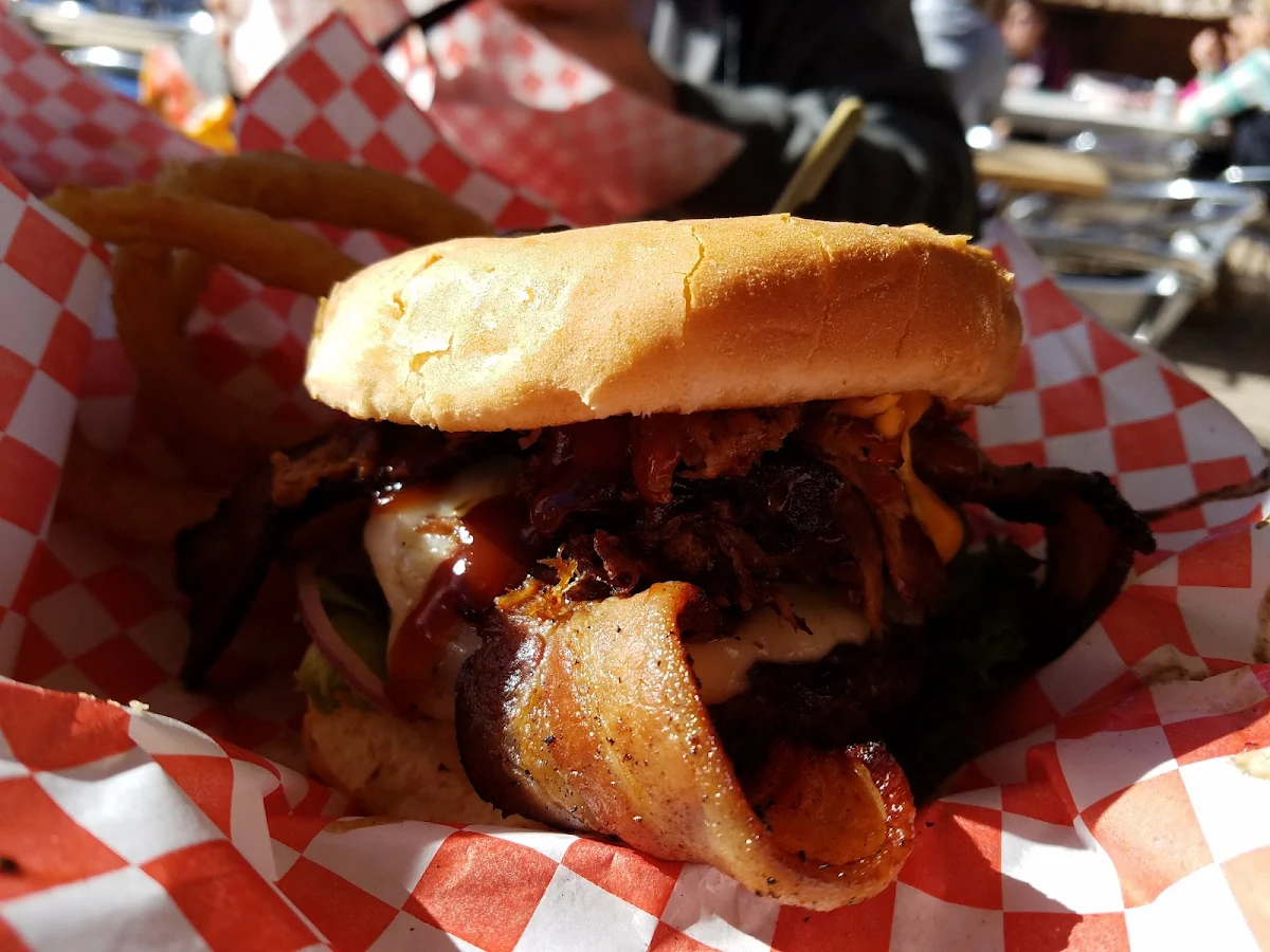 Bacon Pepperjack Jal Burger