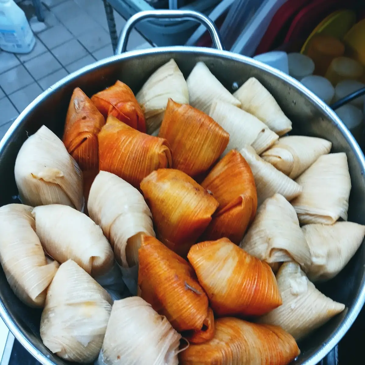 Tamales de Pollo En Salsa Verde