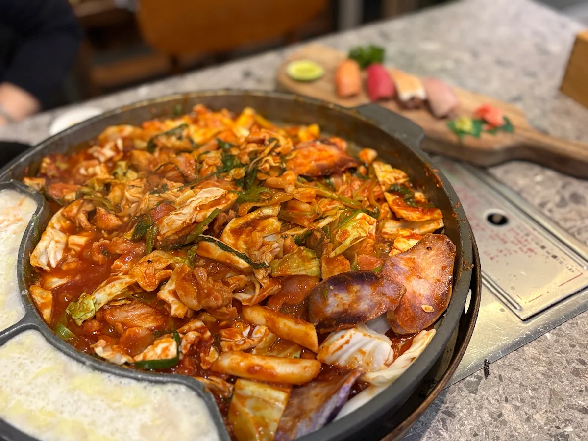 Fondue Dakgalbị, Tokyo Maki - Melbourne