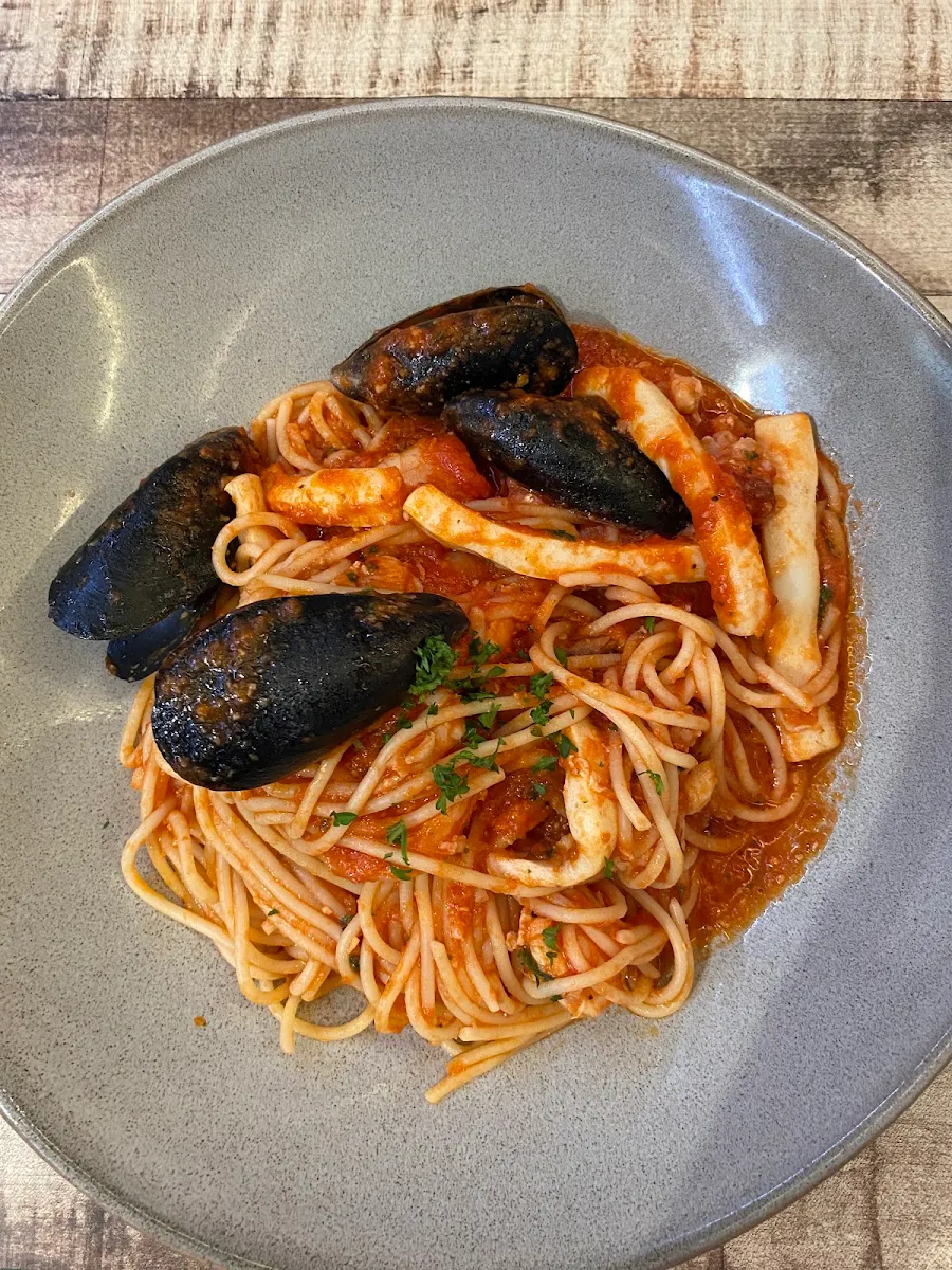 Spaghetti Marinara Pasta, Georges On Sorrento