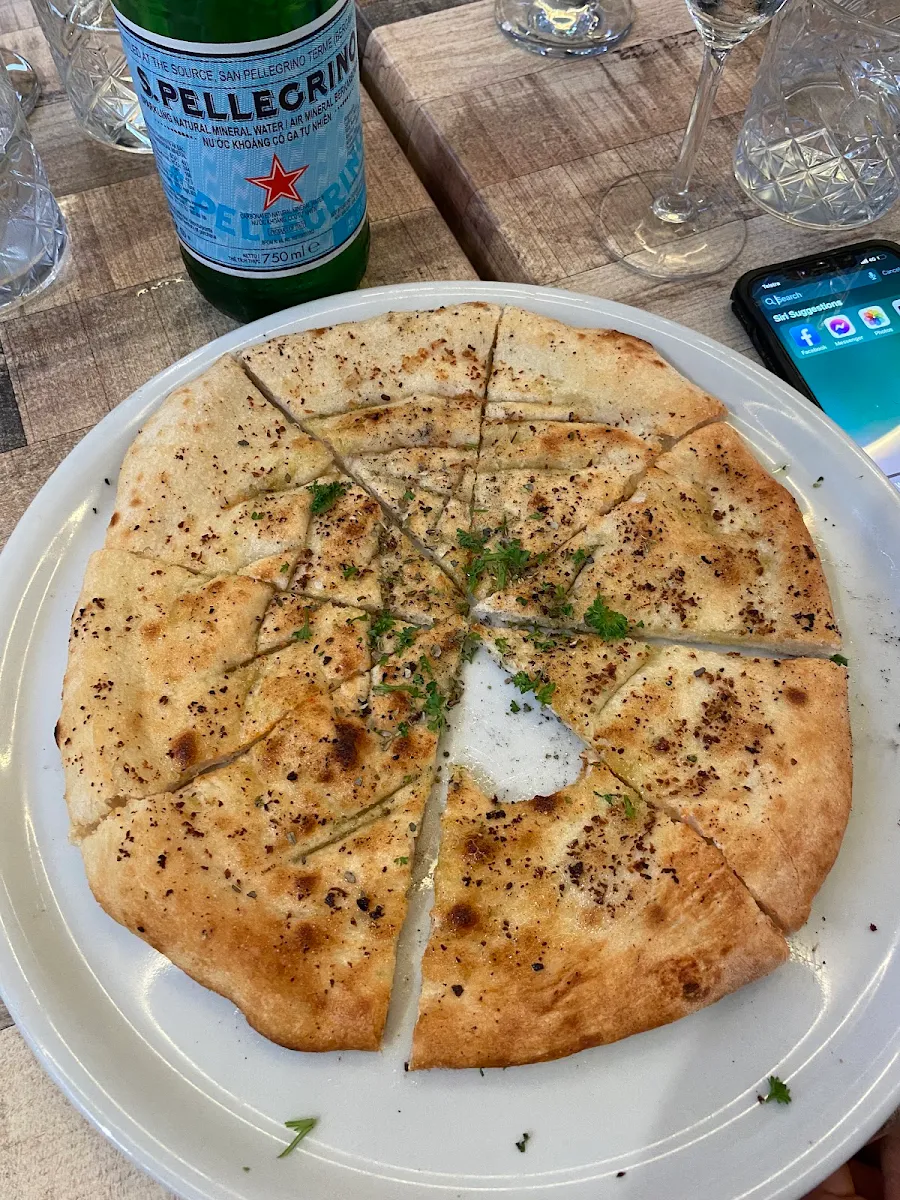 Wood Fired Pizza Garlic Bread, Georges On Sorrento