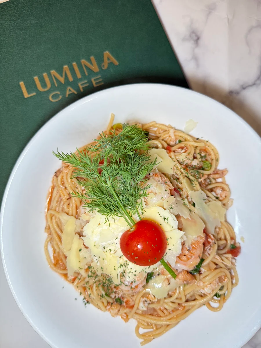 Highlights, Lumina Cafe Castle towers