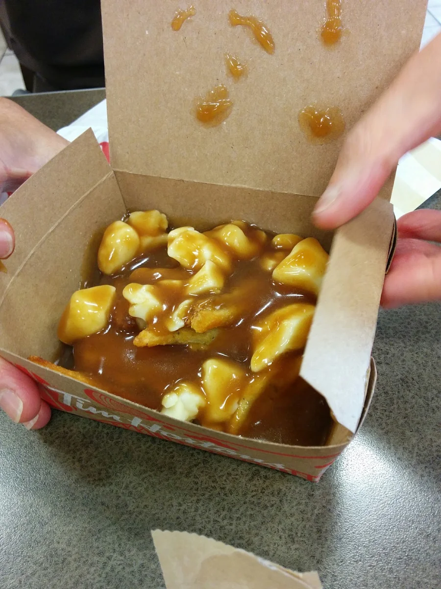 Poutine, Tim Hortons