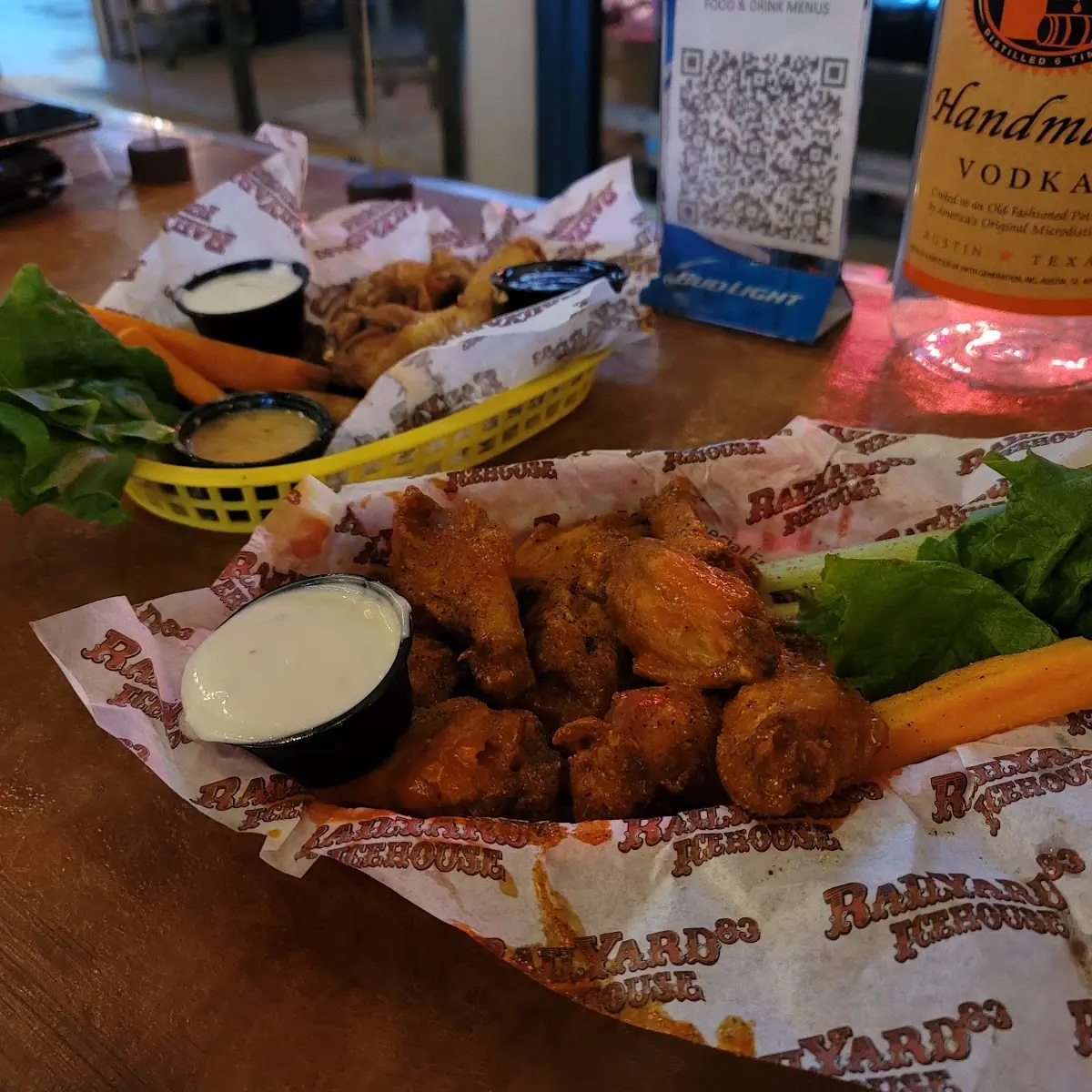 Lemon Pepper Hot Chicken Wings