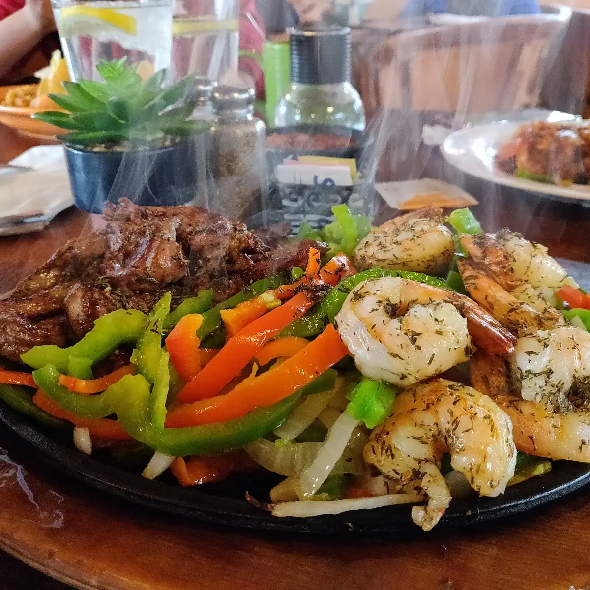 Mixed Fajitas De Camaron