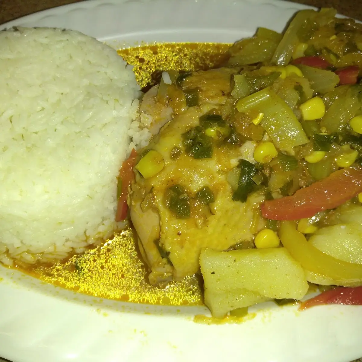 Pollo Guisado Con Vegetales