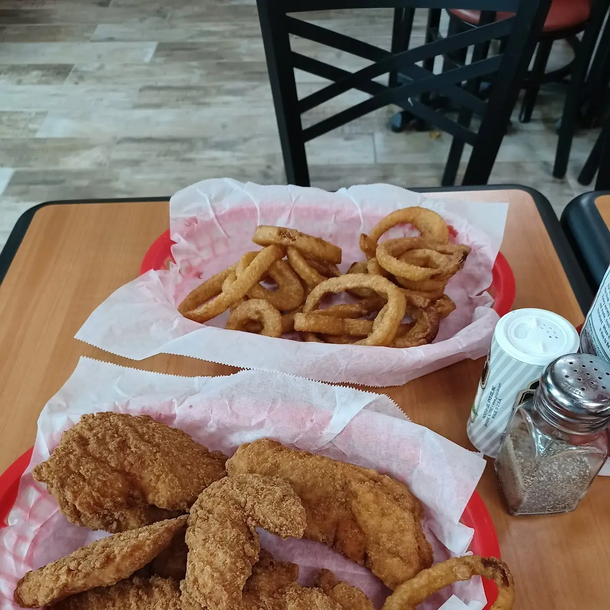 Fried Chicken Tenders and Onions Rings