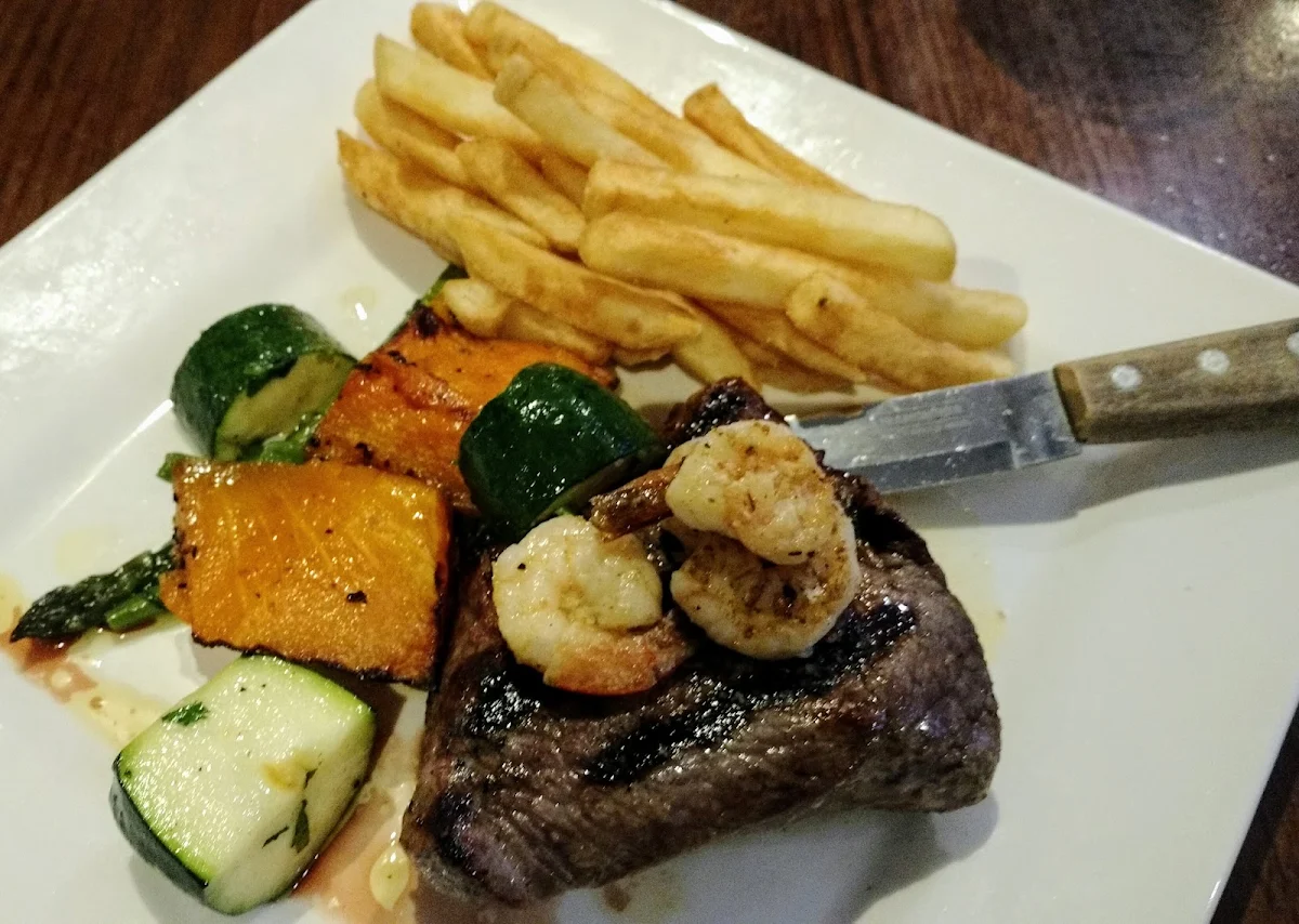 Reef an Beef, Eltham Hotel