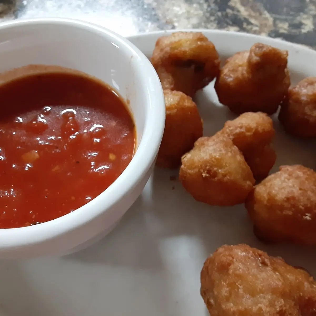 Fried Mushrooms with Marinara Sauce