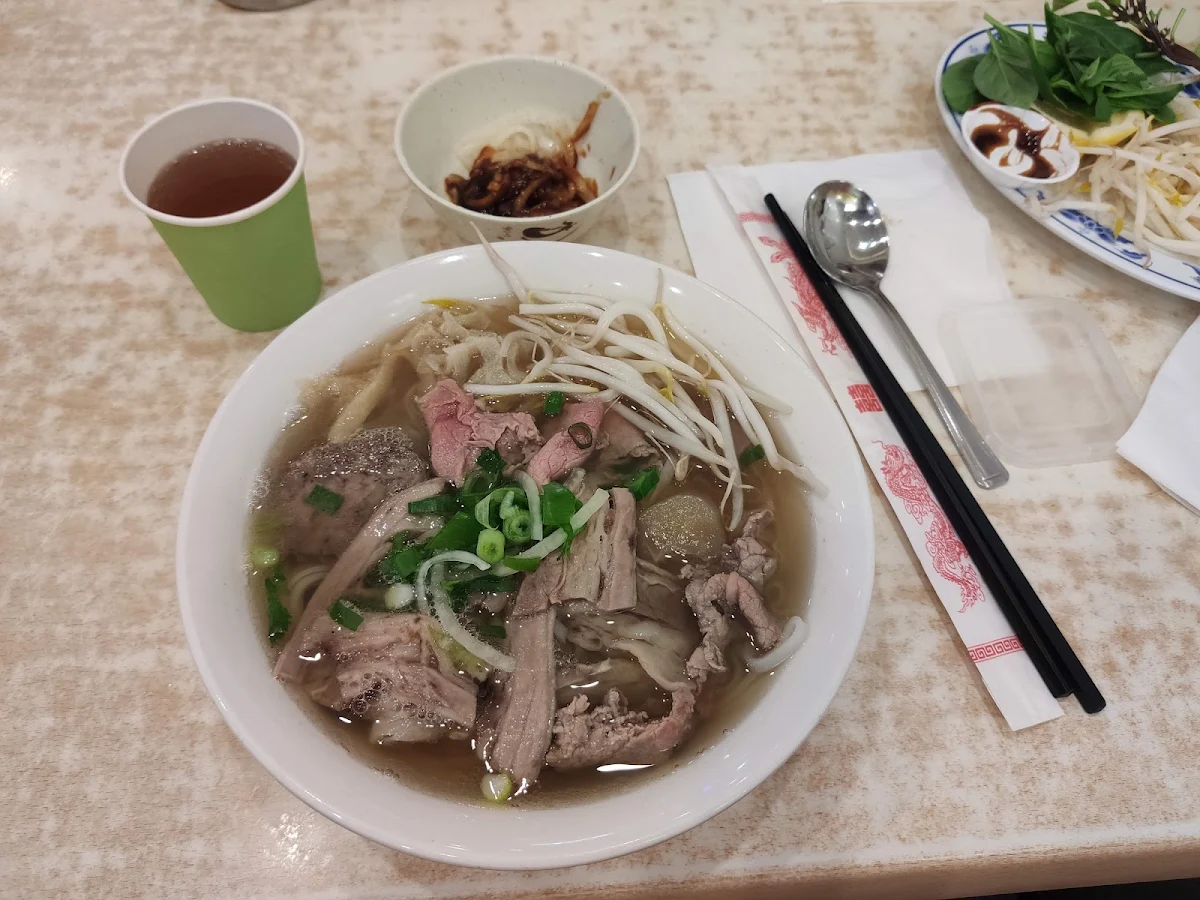 Great Beef Pho, Pho Hien Vuong Pasteur