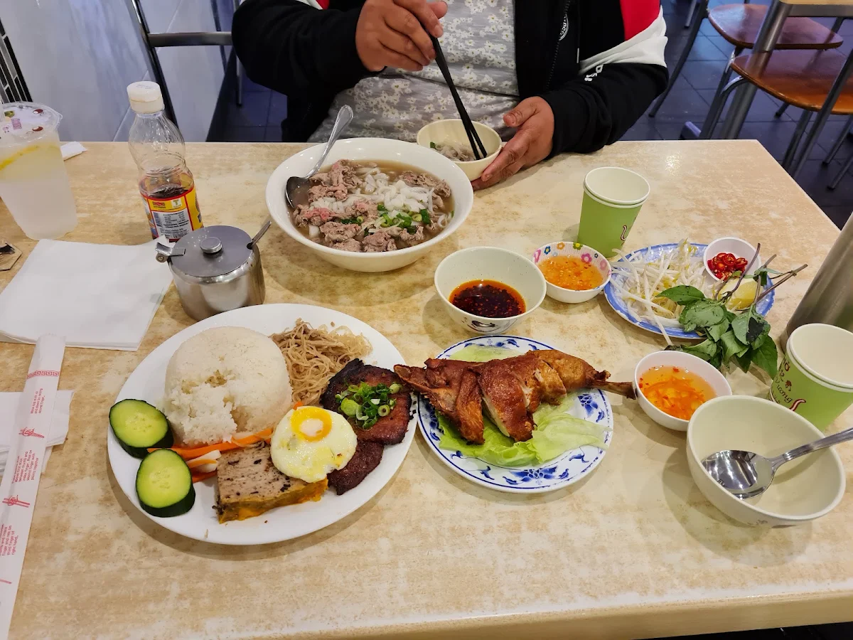 Pork on Broken Rice with Fried Egg Meatcake and Vermecelli with Radish and Carrot, Pho Hien Vuong Pasteur