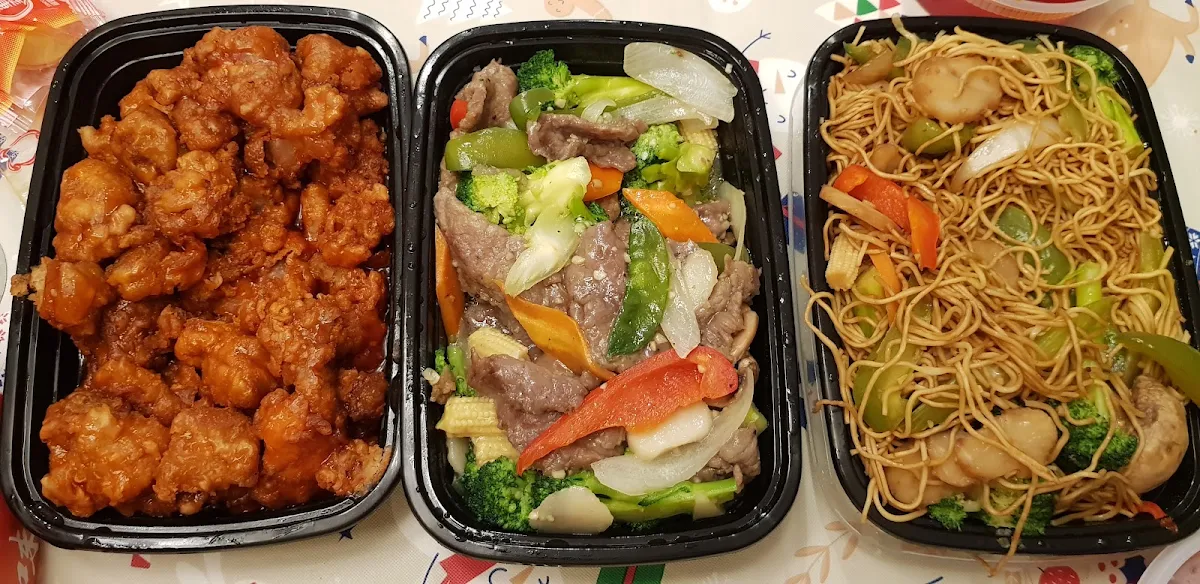 Highlights, Lucky Kitchen Buffet