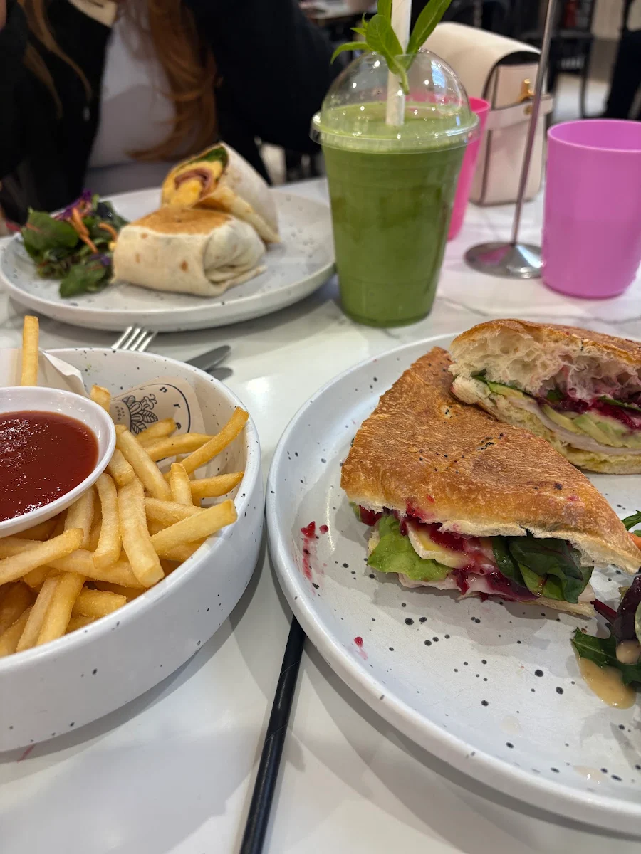 Highlights, Three Beans Macquarie Centre