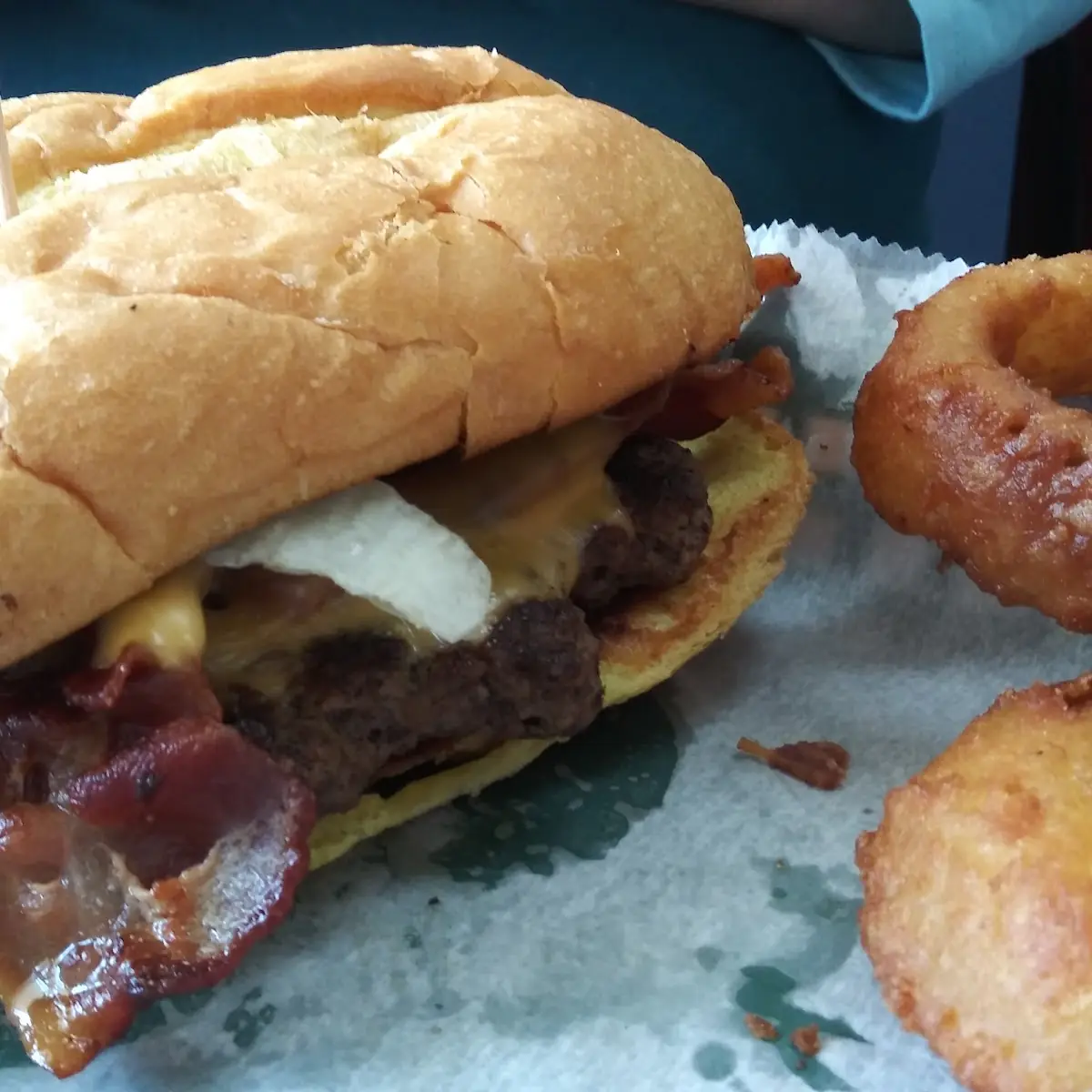 Bacon Cheeseburger