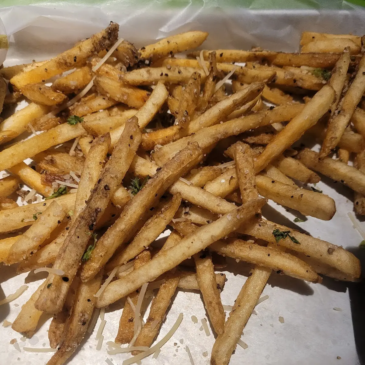 Garlic Parmesan Truffle Fries