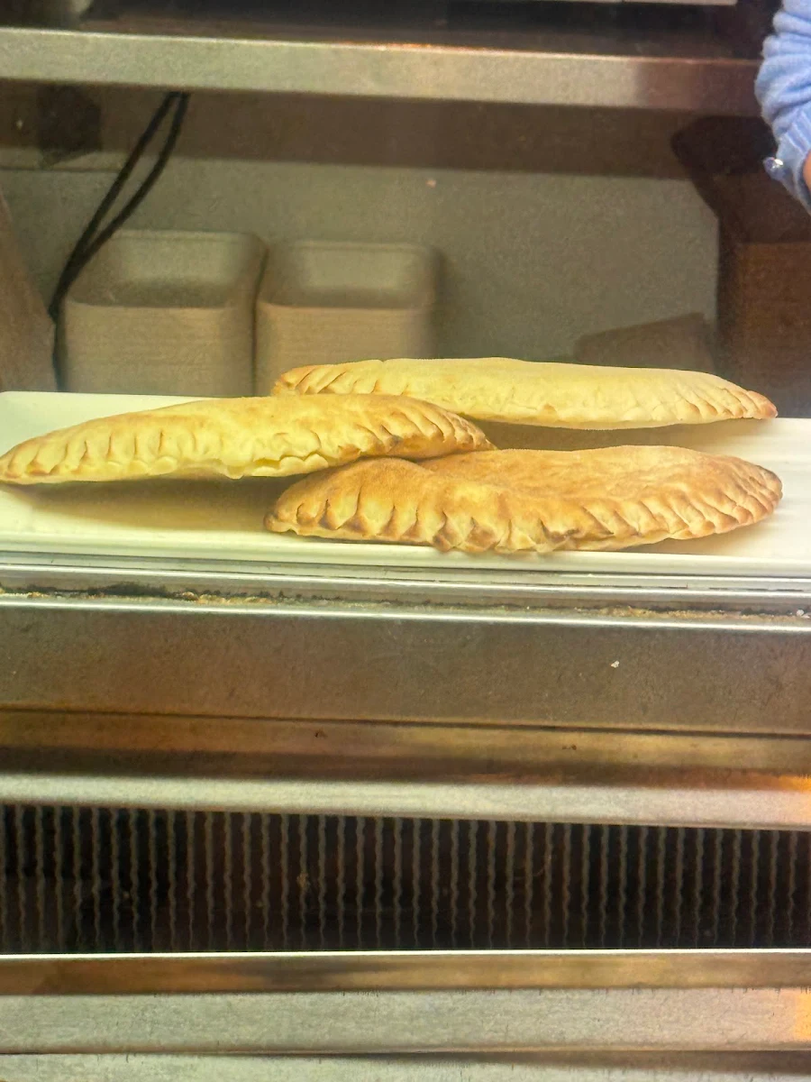 Halomi Pastry, Little Bridge Cafe