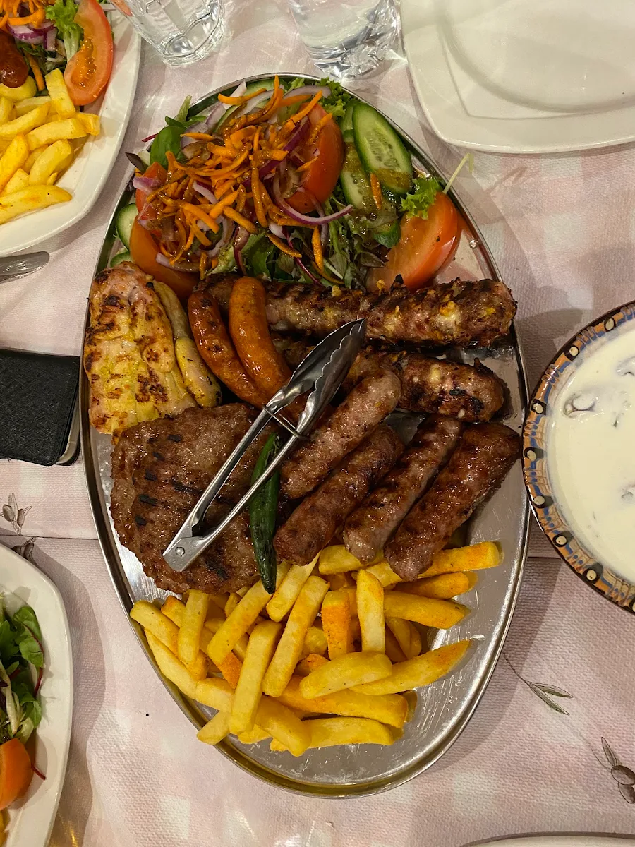 Mix Macedonian Grill, Macedonian Old House Restaurant