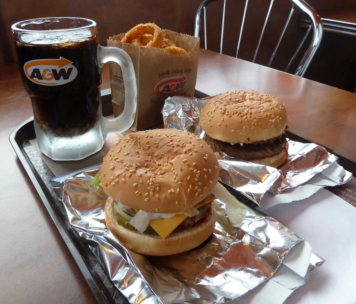Burger and Onion Rings, A&W Canada