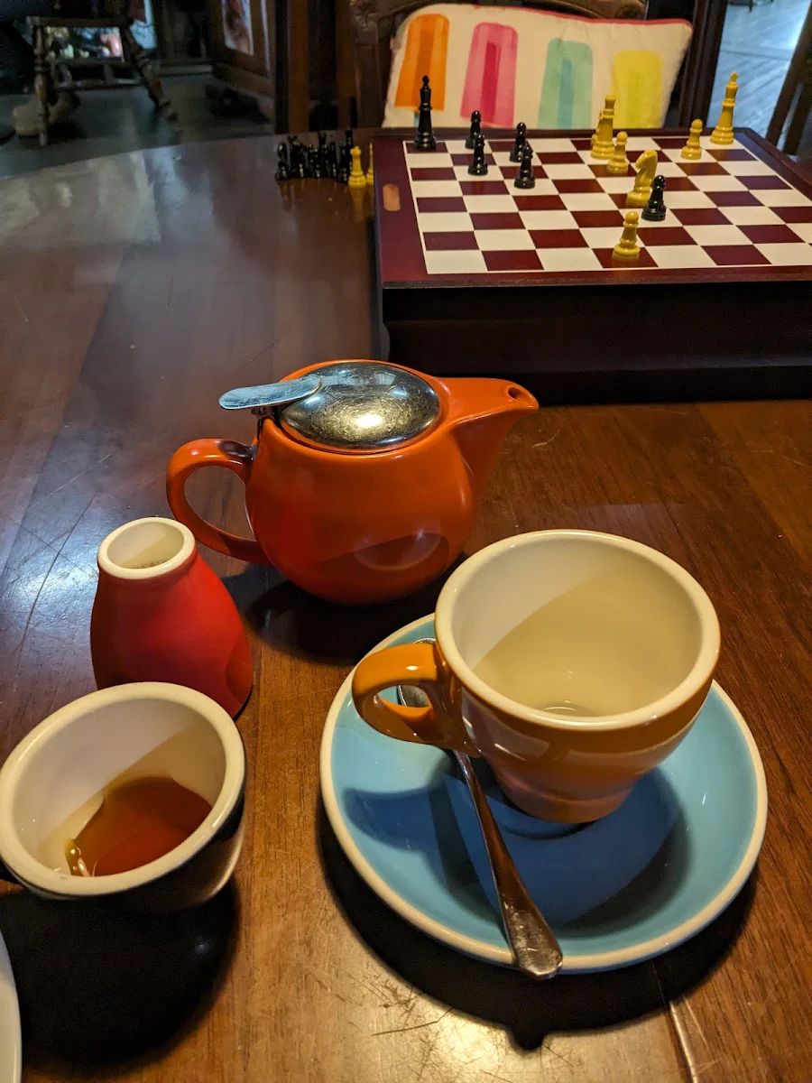 Highlights, Christina's Cafe