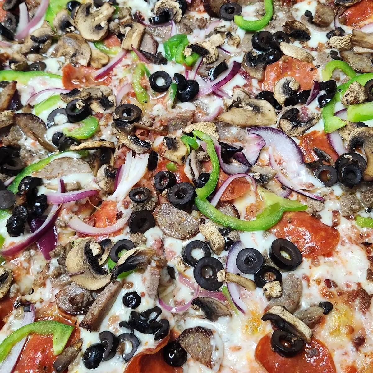 Cheese Deluxe Pizza