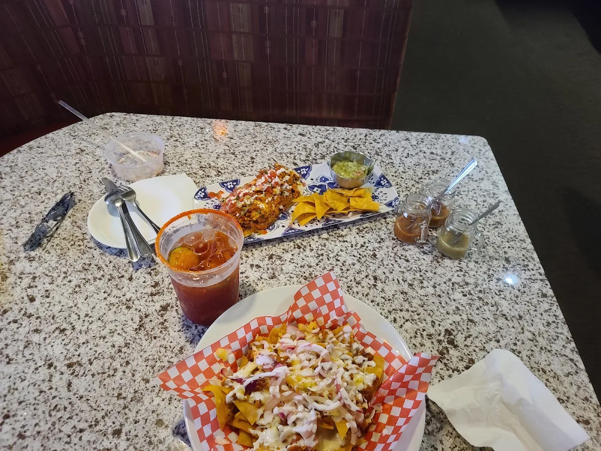 1l Michelada Don Chava Nachos Huaraches
