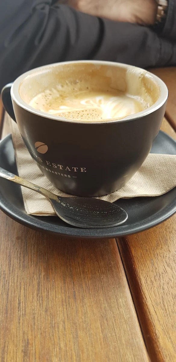Large Flat White, Archers' Table