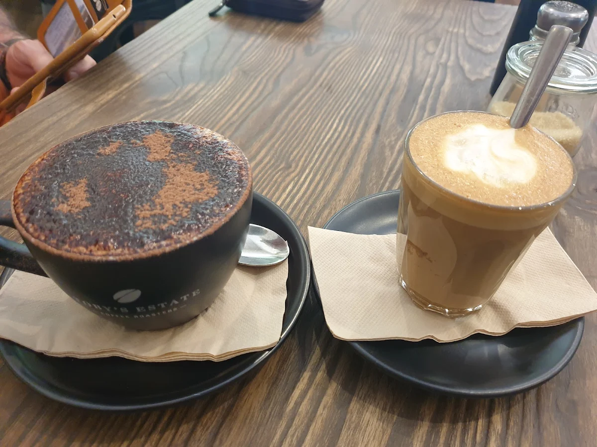 Latte Cappuccino, Archers' Table