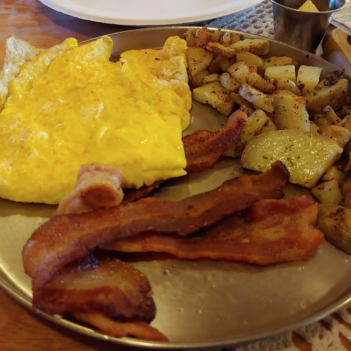 Bacon Potatoes and Scrambled Eggs