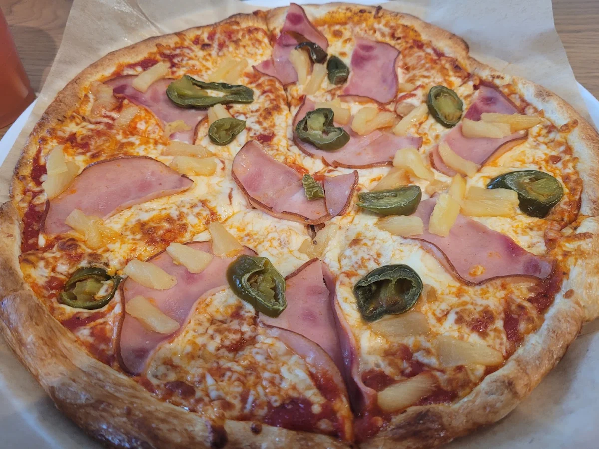 14 Mega Polynesian Pizza, PrestoPie Pizzeria