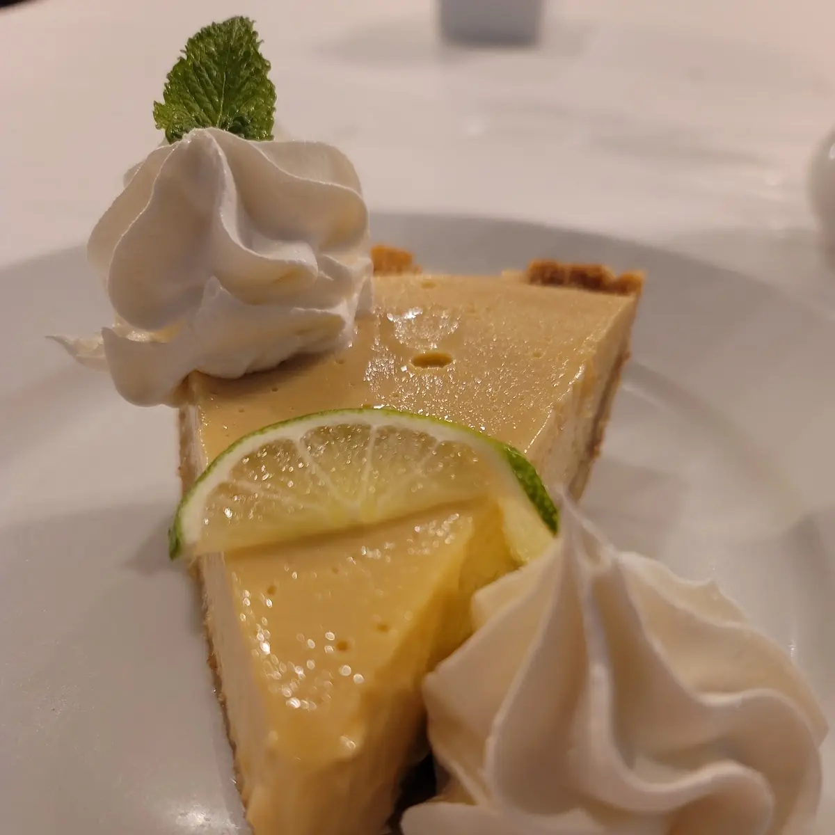 Key Lime Pie with Macadamia Crust