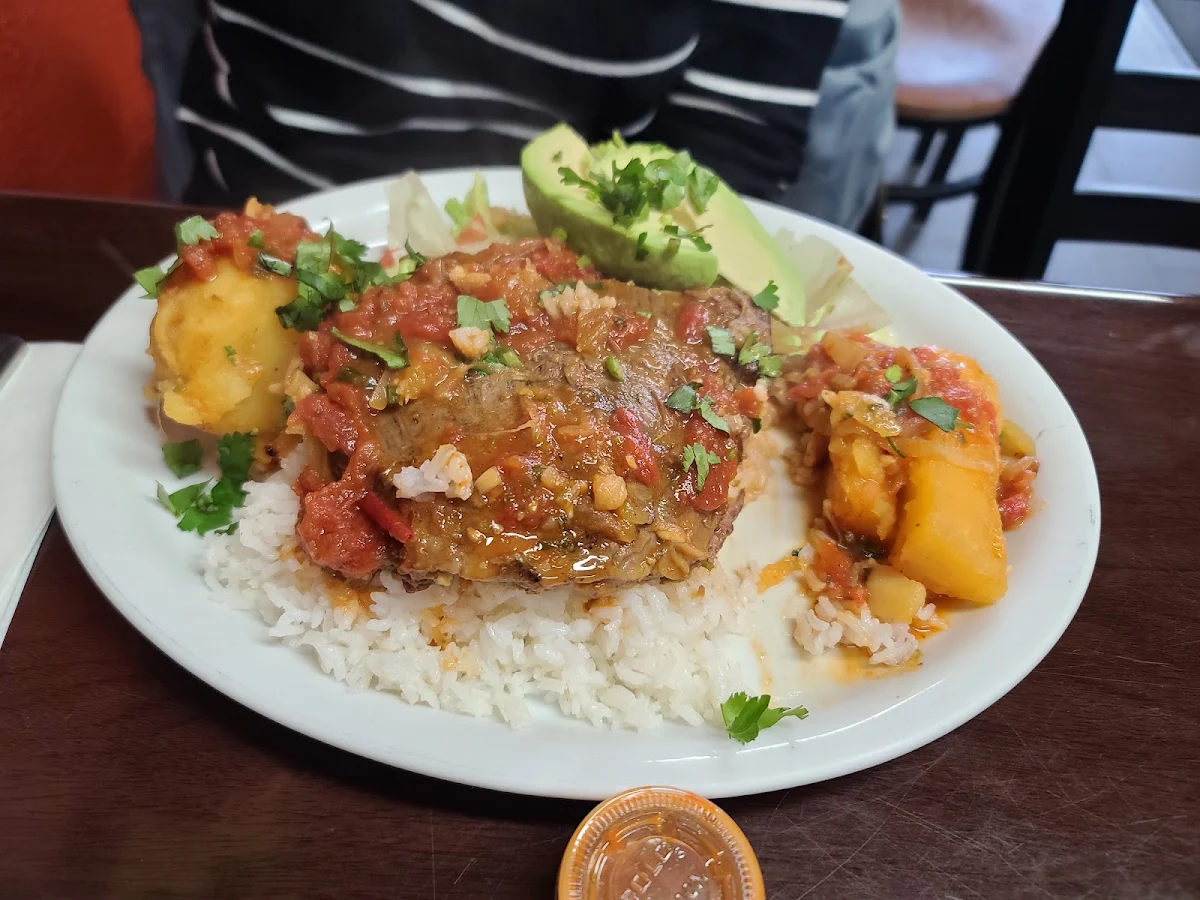 Sobrebarriga En Salsa