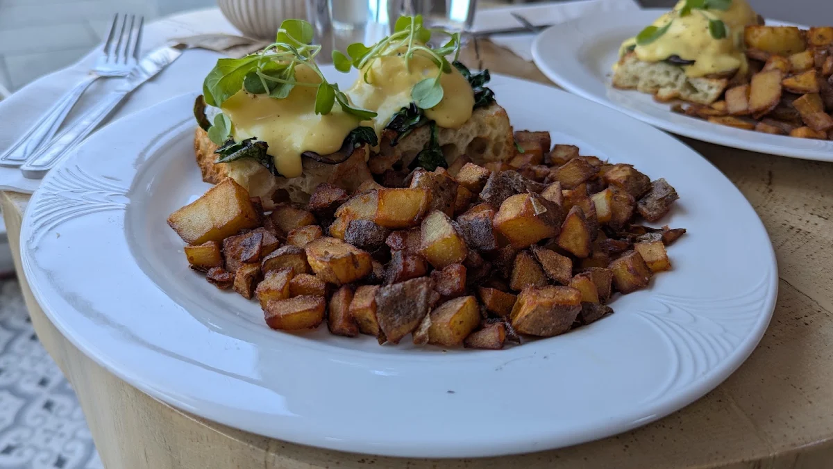 Mushroom and Spinach Eggs Benny