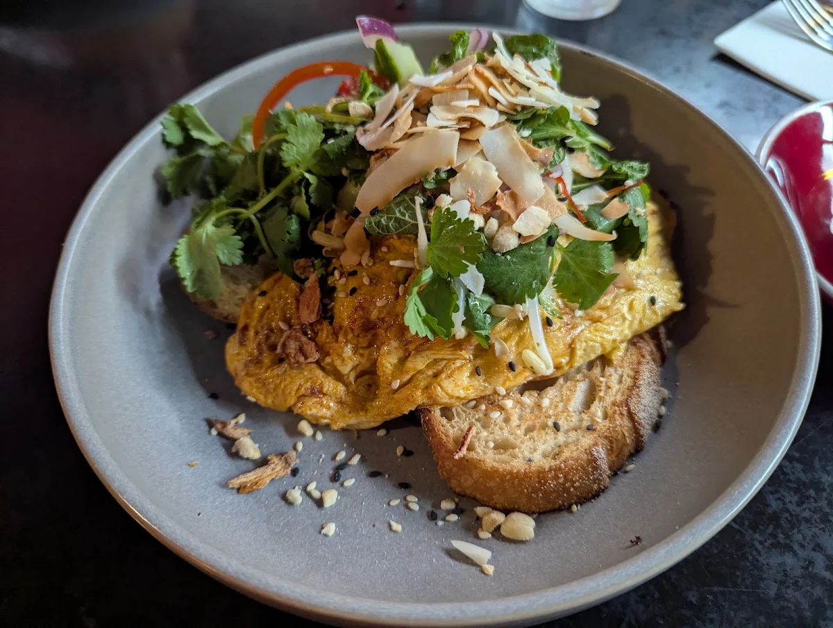 Cnilli Scrambled Eggs, redd catt