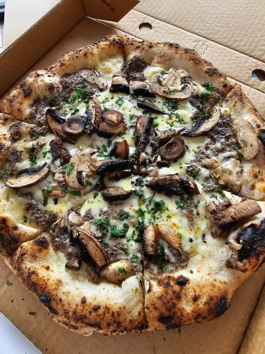 Fungi, Pane & vino