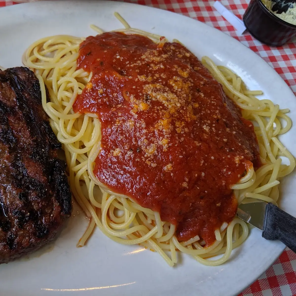 Steak and Spaghetti with Tomato Sauce