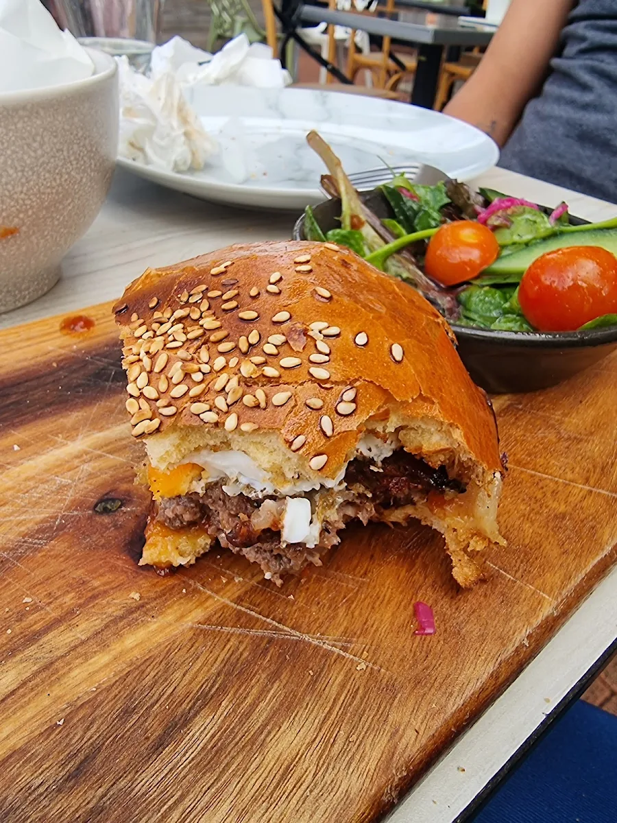 Wagyu Beef Burger, Ardross Street Cafe