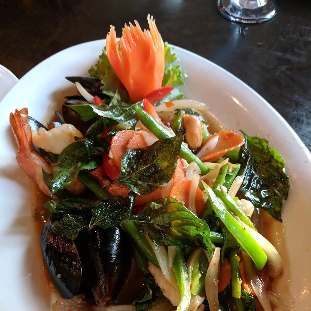 Spicy Basil Seafood