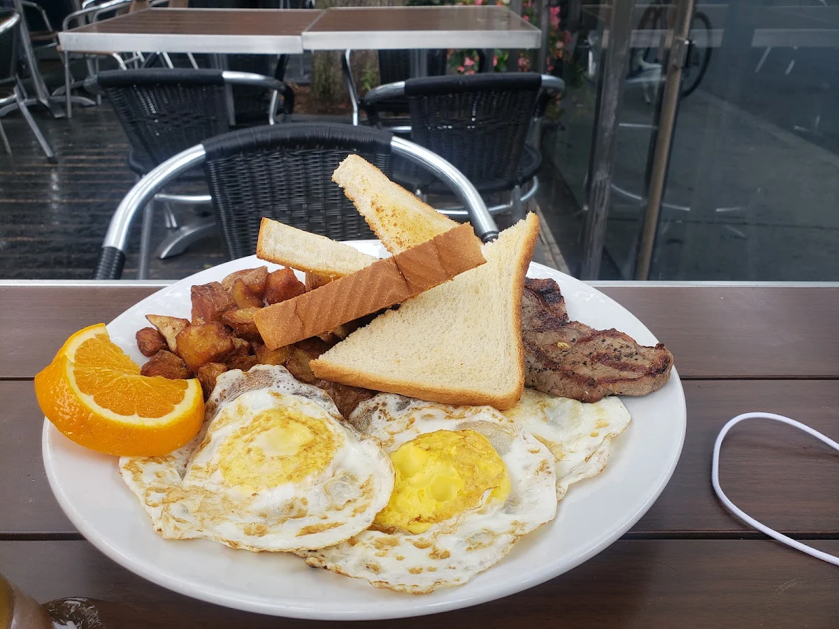 Steak and Eggs, Church St. Garage Bar
