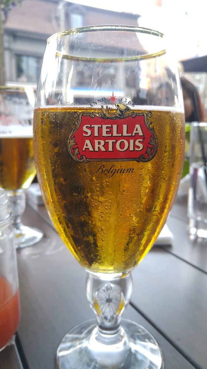 Stella Artois, Church St. Garage Bar