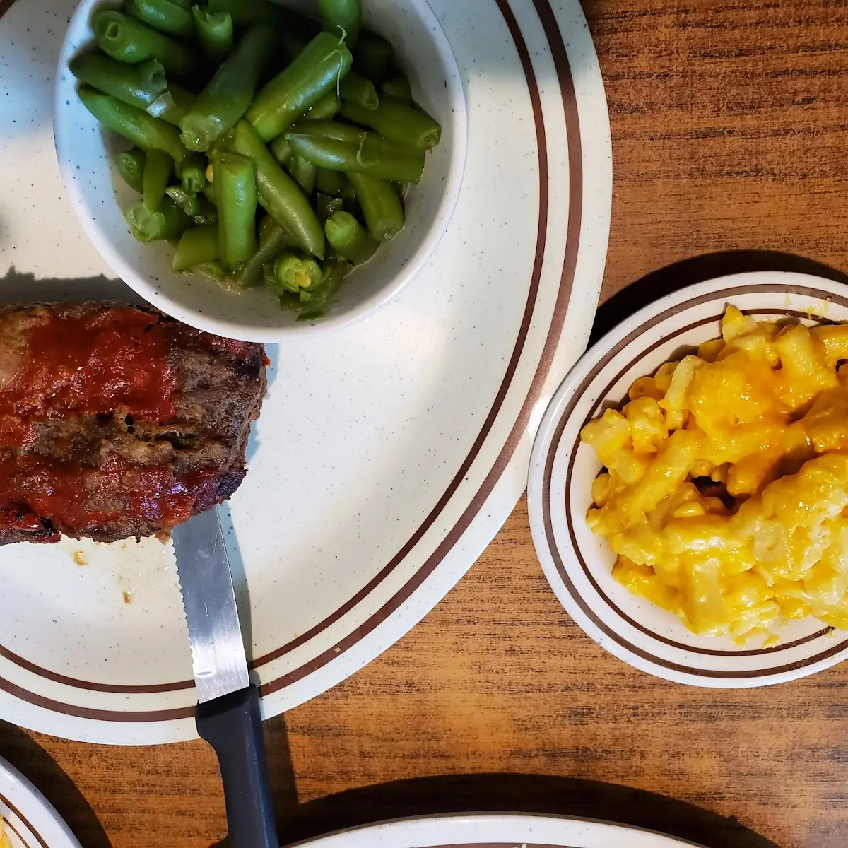 Meatloaf Green Beans Macaroni and Cheese