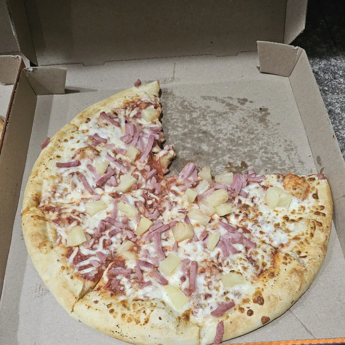 Hawaiian Pizza
