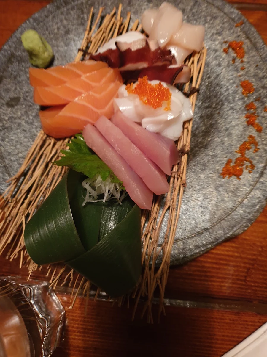 Hamachi Sashimi