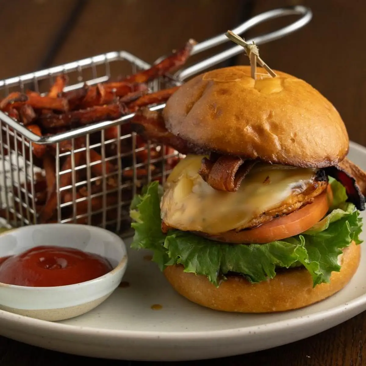 Marriott Bacon Cheddar Burger