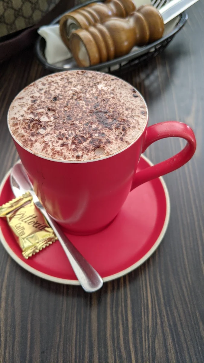 Hot Chocolate, Transit Tavern