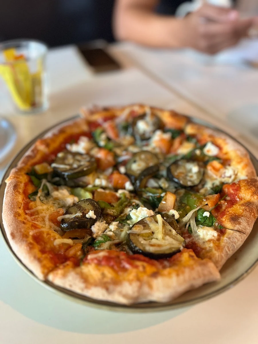Highlights, Pizzaca Pizzeria & Bar