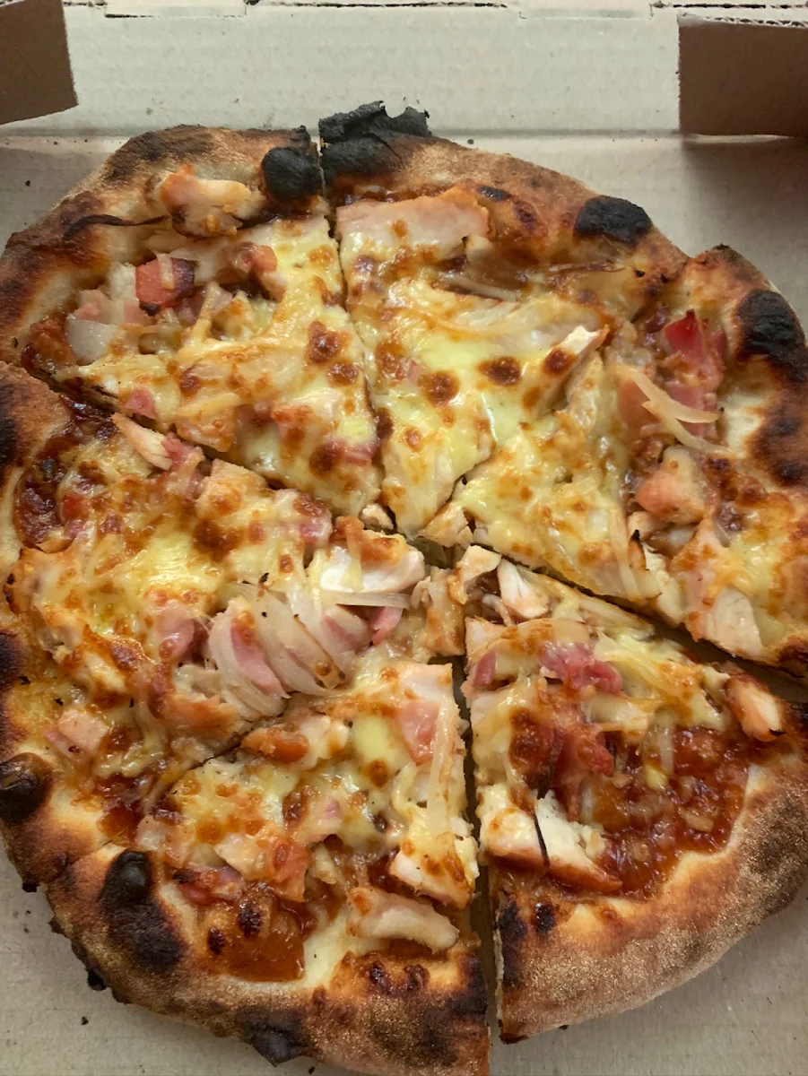 Highlights, Pizzaca Pizzeria & Bar