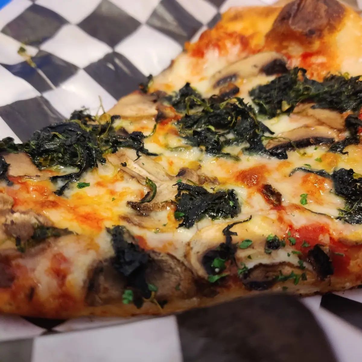 Spinach Mushroom Pizza