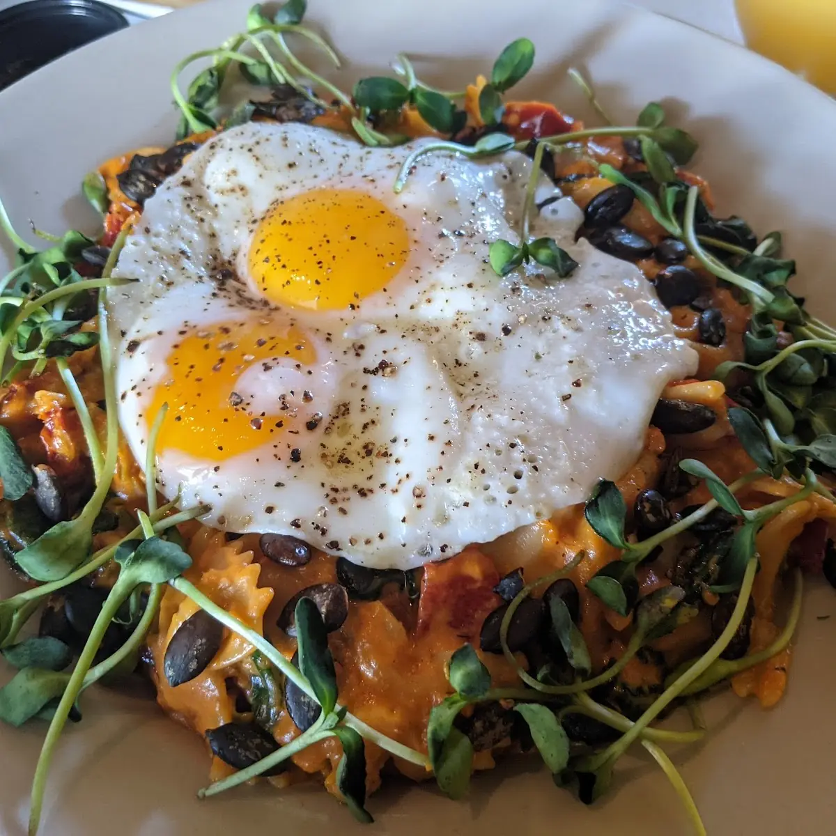 Breakfast Mac & Cheese