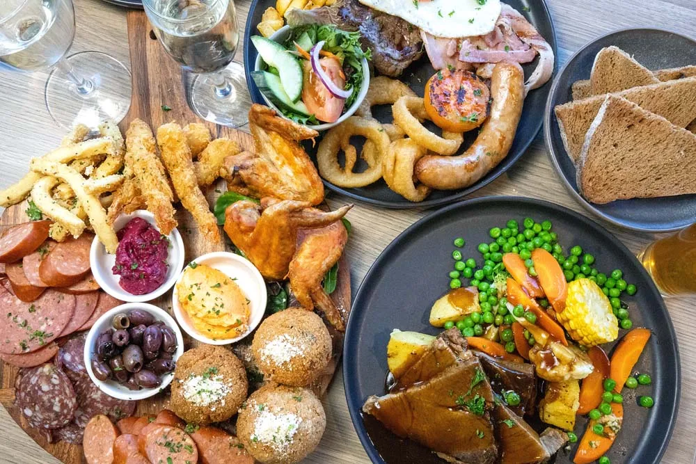 Roast of the Day, Regency Tavern